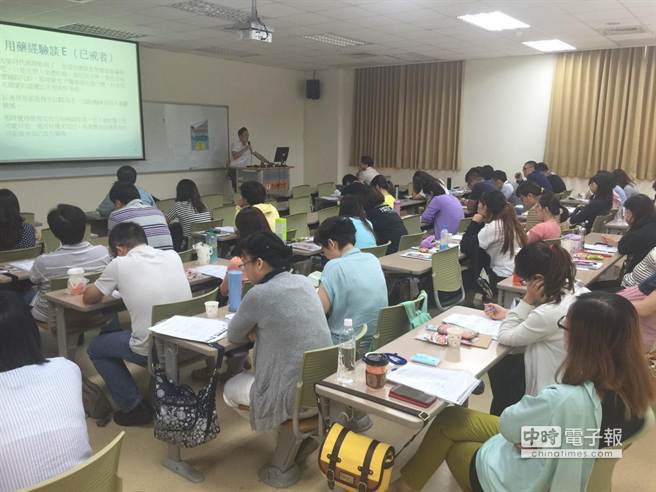 防爱滋 红丝带基金会提升从业人员训练