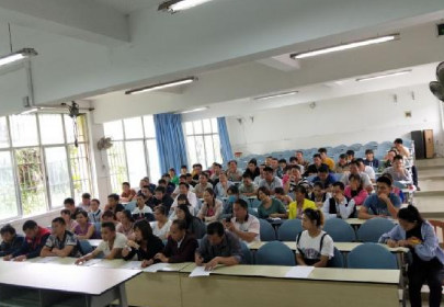 河口县疾控中心防艾科工作组到瑶山乡开展防治艾滋病知识宣教活动